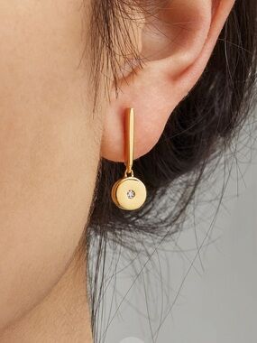 Monica Vinader solo drop 18K vermeil and Diamond Drop Earrings